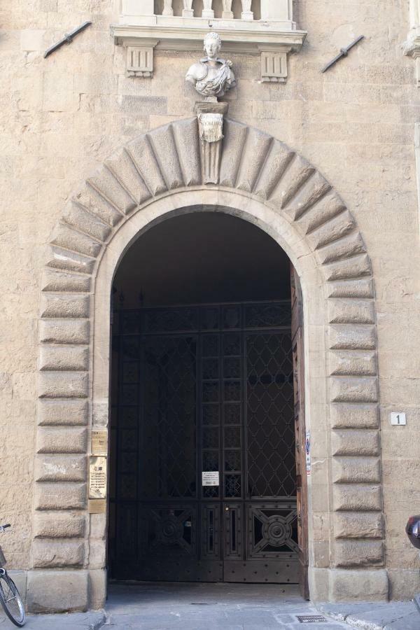 Critone In Palazzo Tempi