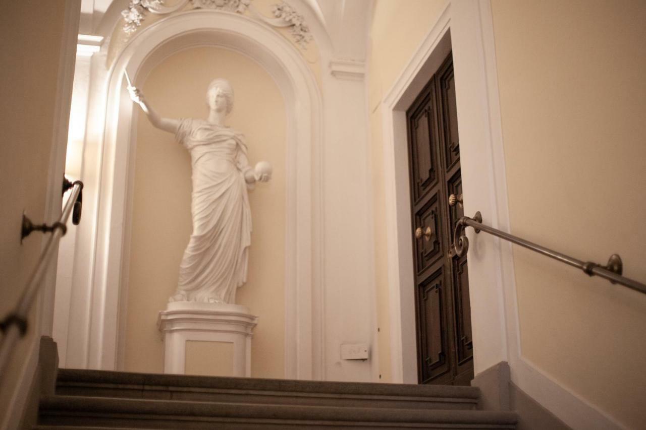 Apartment Critone In Palazzo Tempi Florence