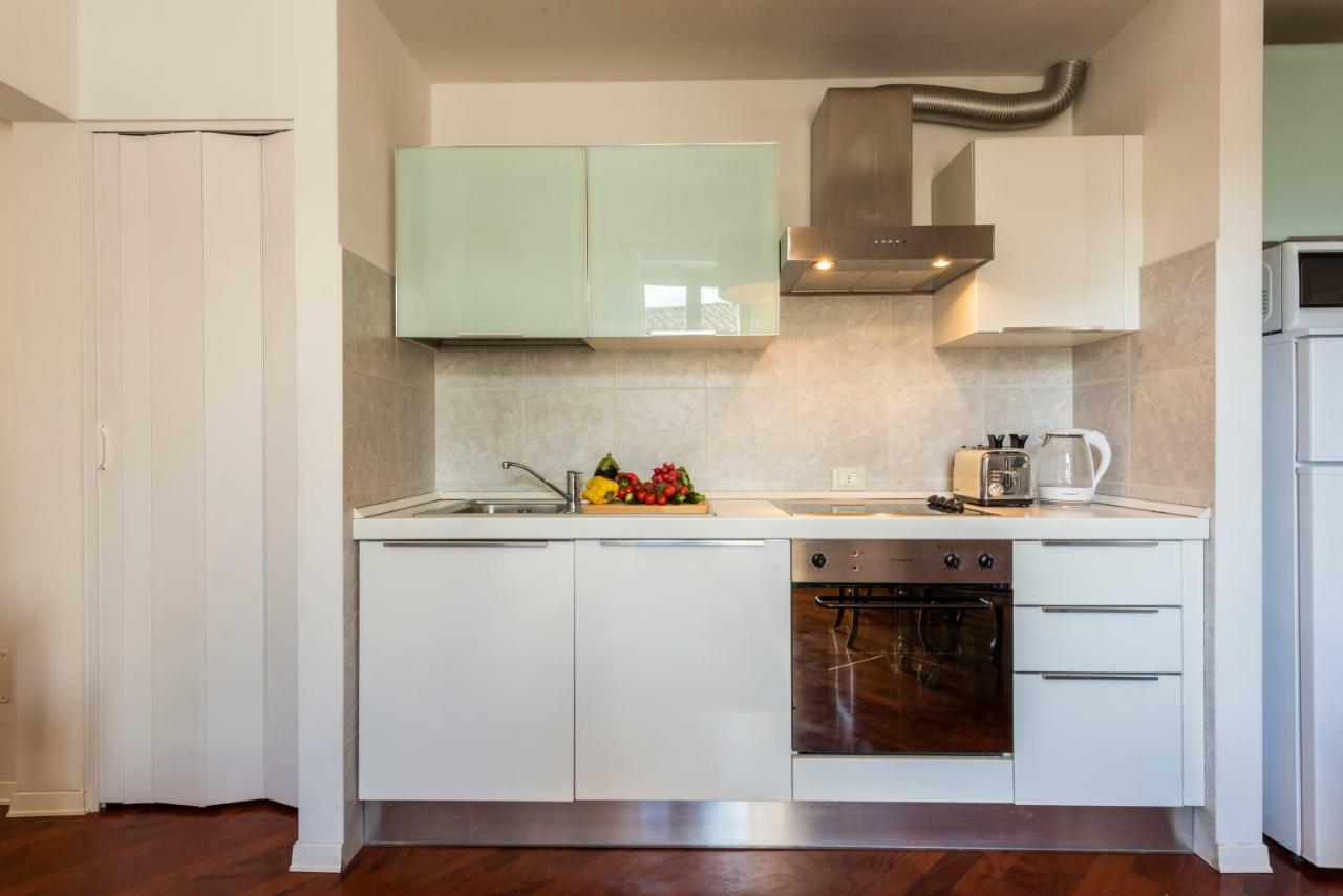 Renovated 19th-century In An Authentic Area Apartment Florence