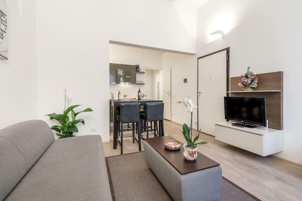 Santa Croce Apartment *