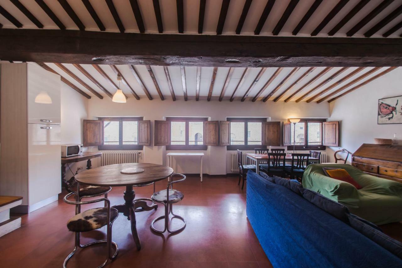 Apartment Great Location Just Infront Of Pitti Palace