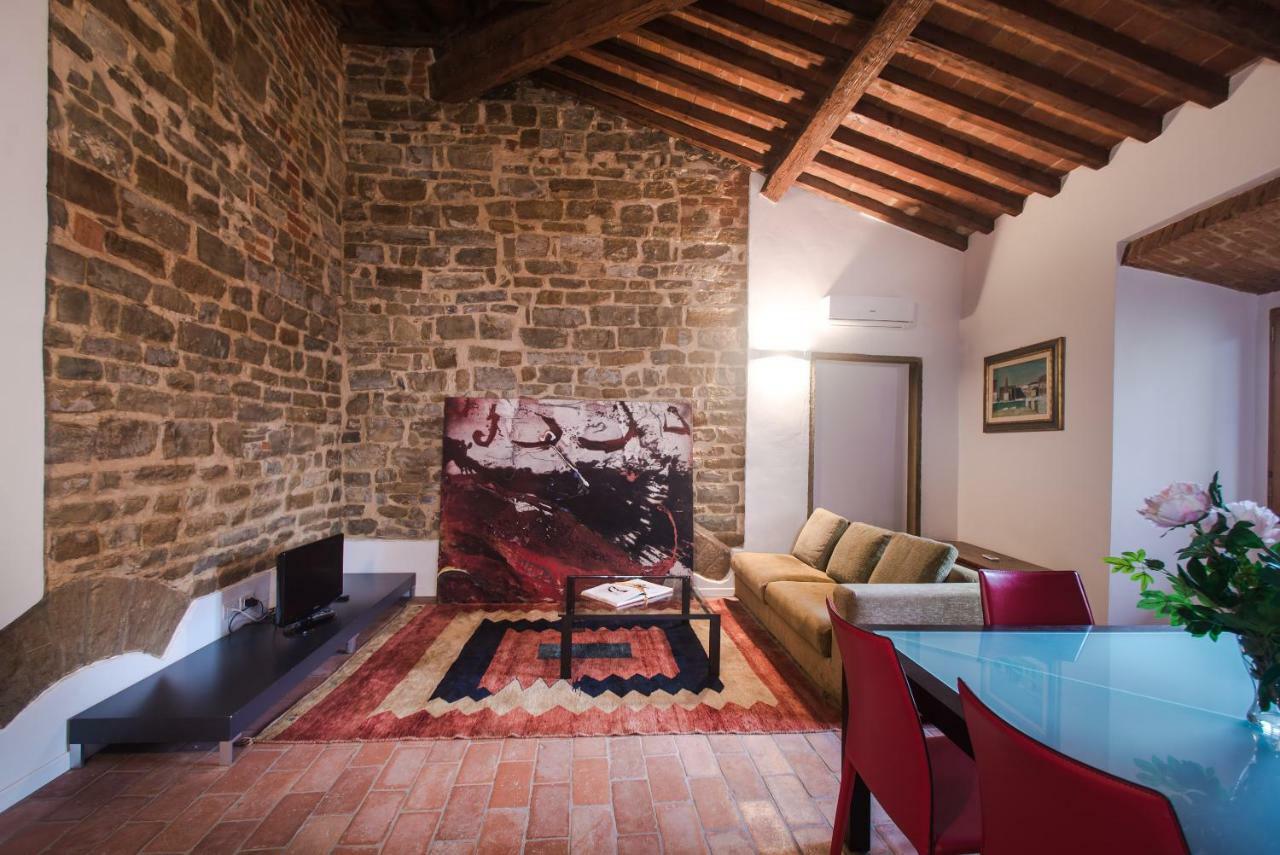 Location In Inviting Apartment Florence
