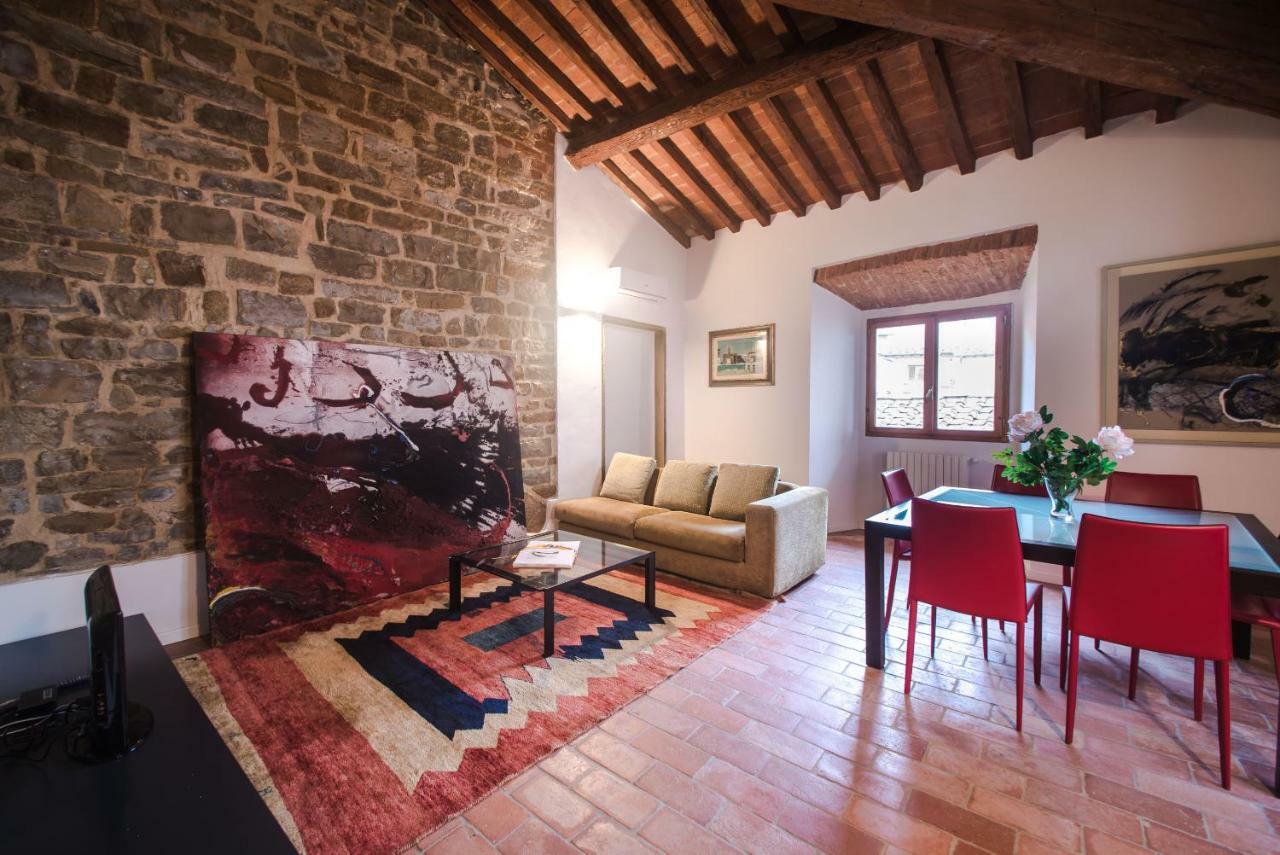 Location In Inviting Apartment *