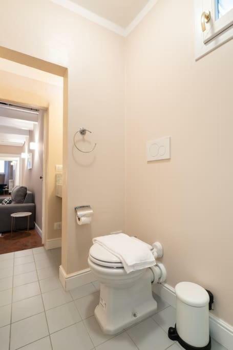 Scala Via Borgo Pinti Apartment
