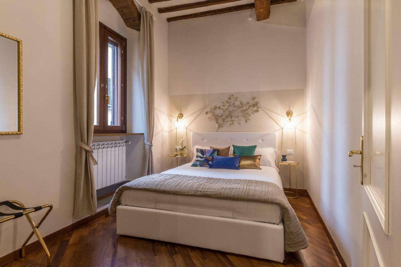 Via Rosina Comfort Florence