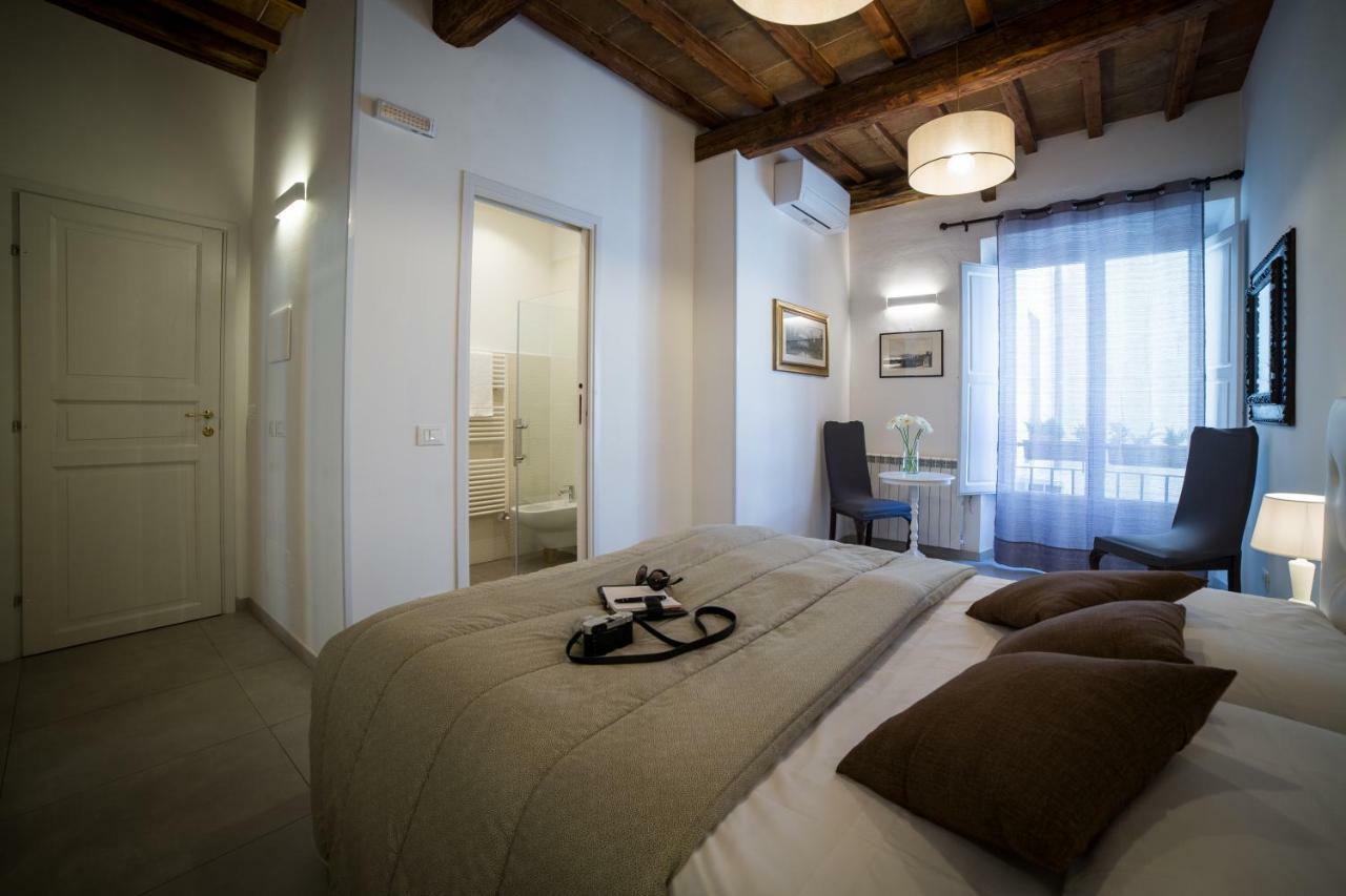 Bed & Breakfast Central *