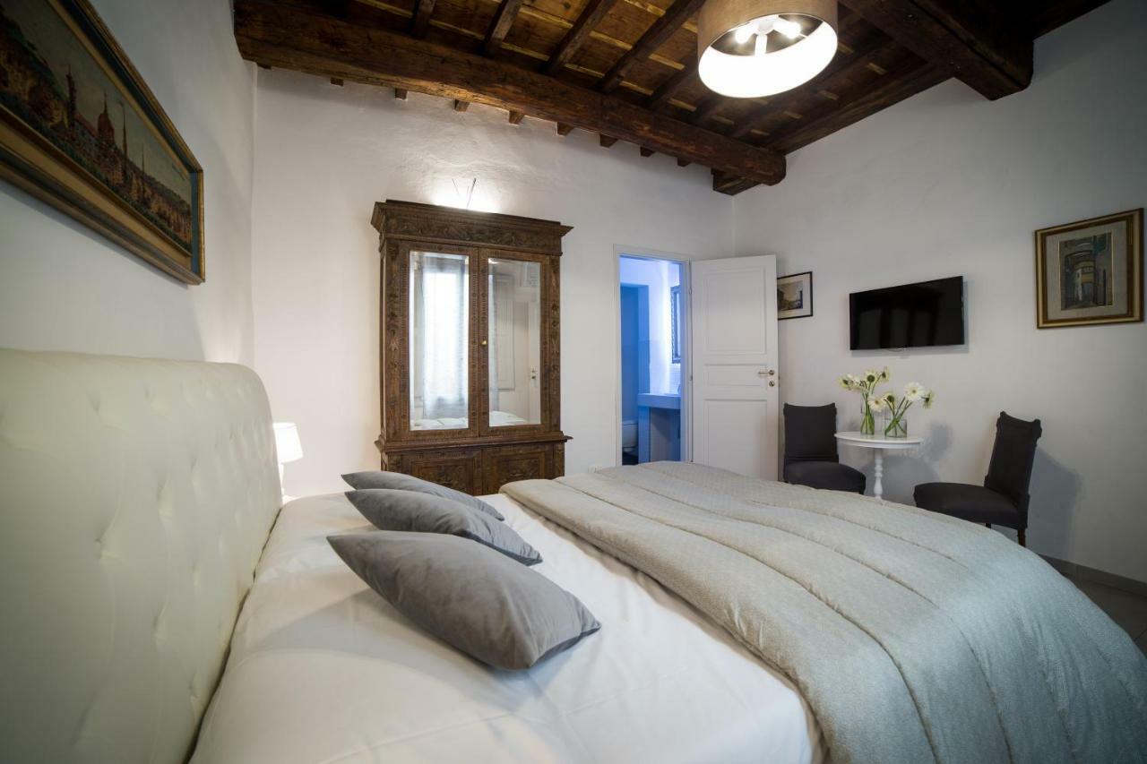 Bed & Breakfast Central *