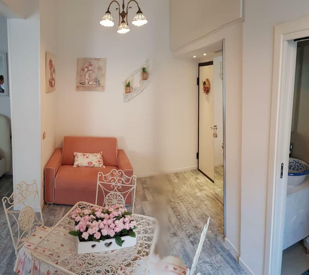 Apartment Casa Ornella Gioiellino In Centro Florence