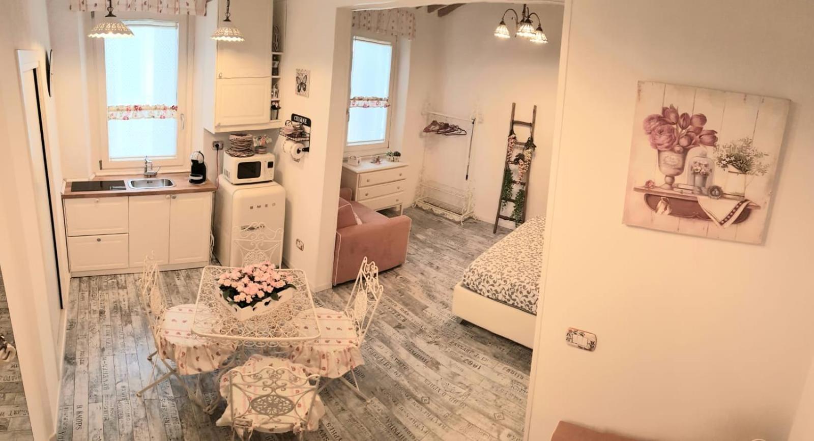 Apartment Casa Ornella Gioiellino In Centro Florence