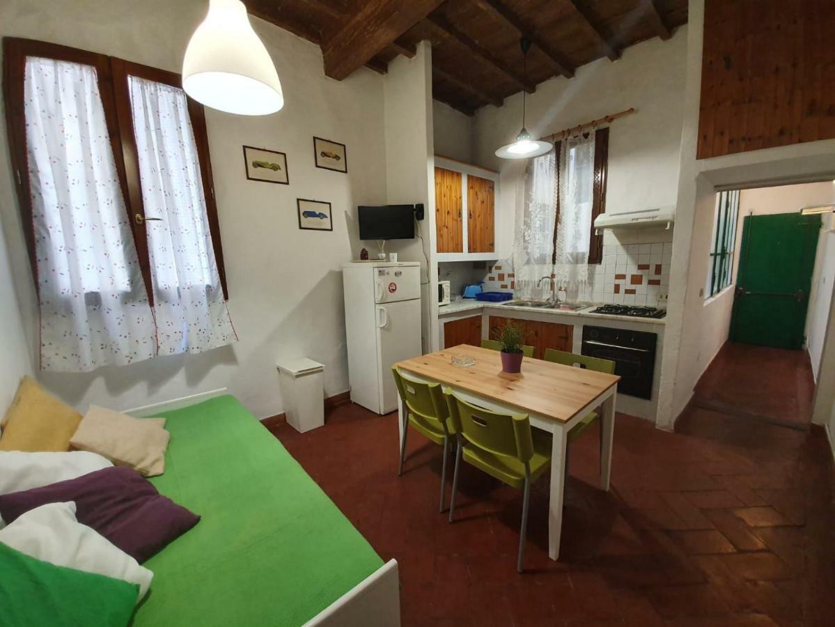 Audrey House * Florence