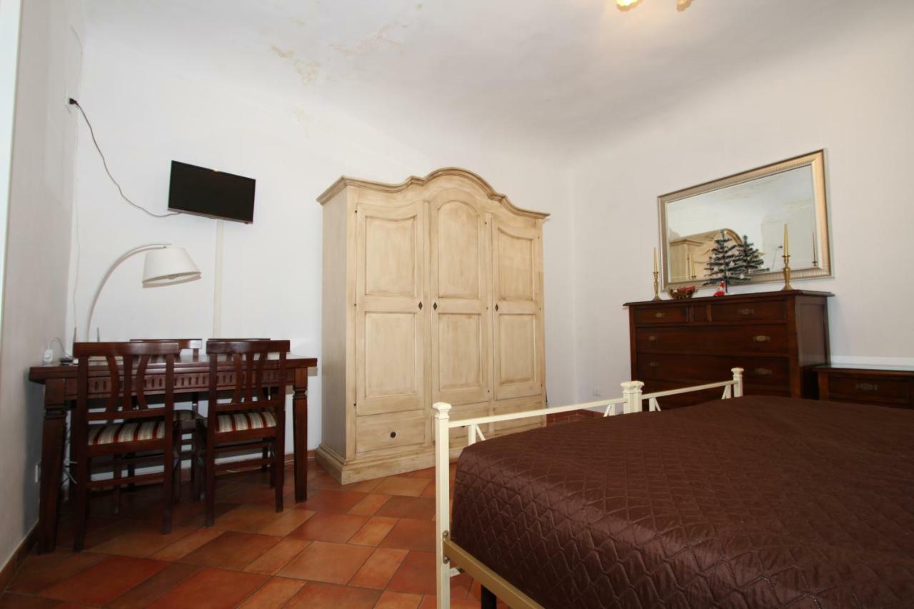 Via Borgo Ognissanti One Bedroom * Florence