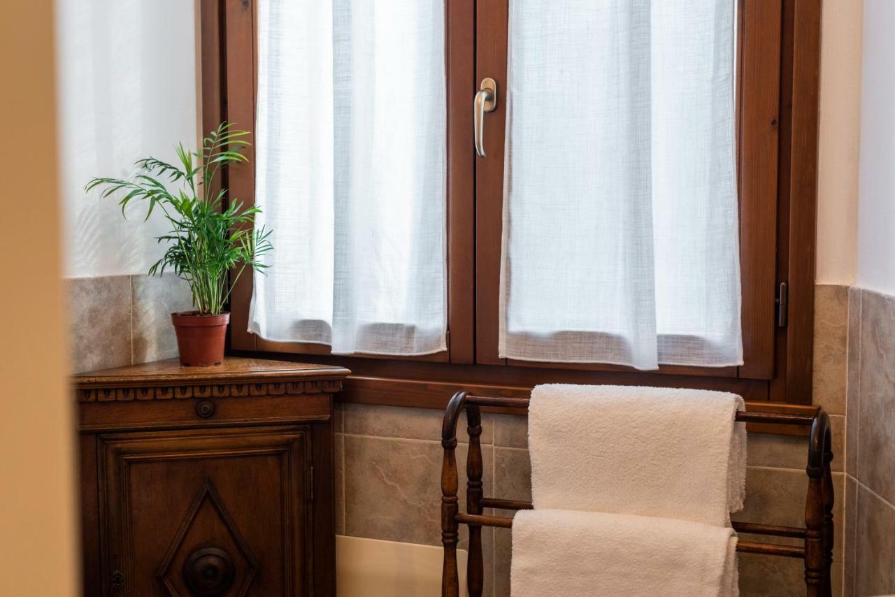 Apartment Renovated 19th-century In An Authentic Area