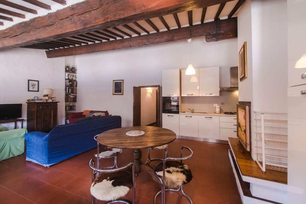 Great Location Just Infront Of Pitti Palace Apartment