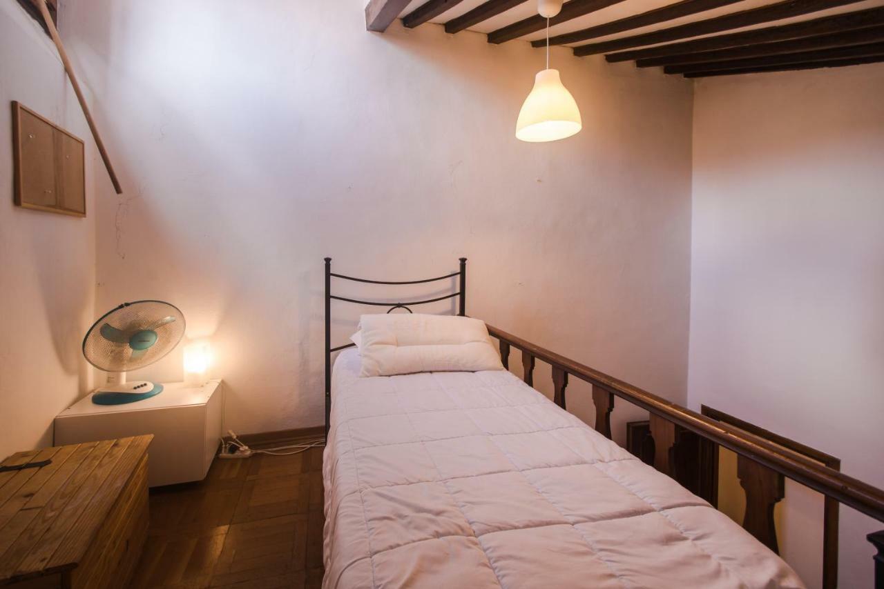 Great Location Just Infront Of Pitti Palace Florence