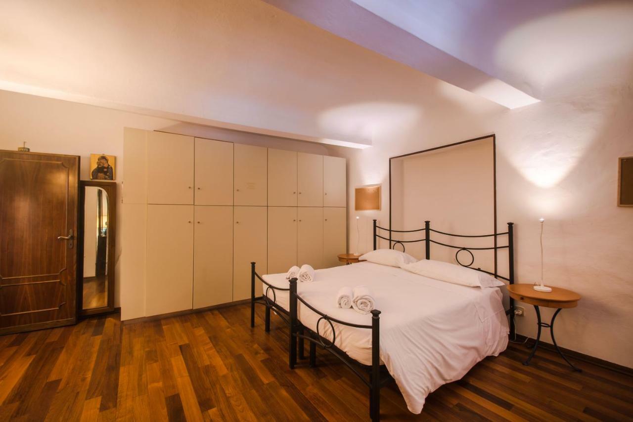 Great Location Just Infront Of Pitti Palace *