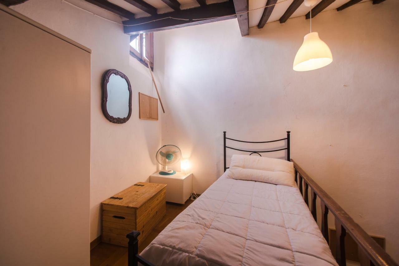 Great Location Just Infront Of Pitti Palace Florence