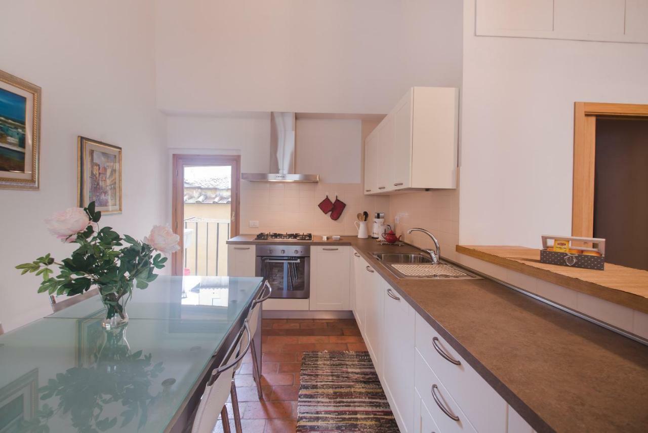 Location In Inviting Florence
