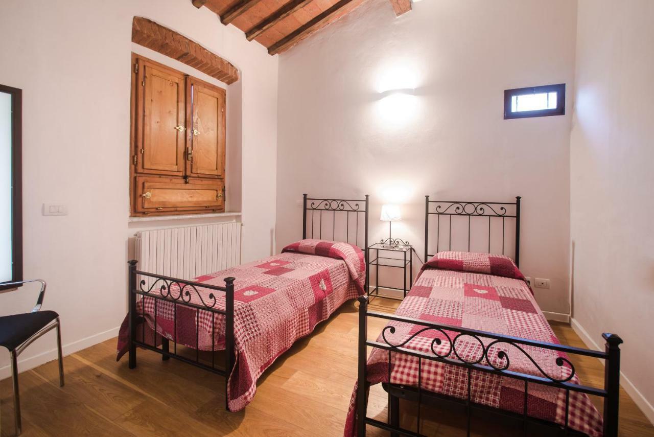 Location In Inviting Apartment Florence