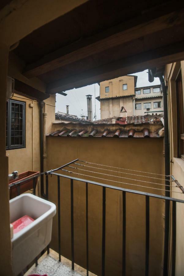 Location In Inviting * Florence