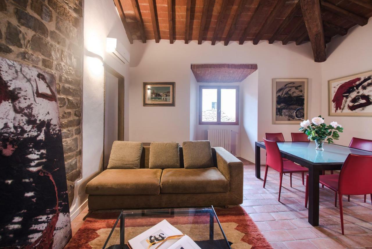 Location In Inviting * Florence