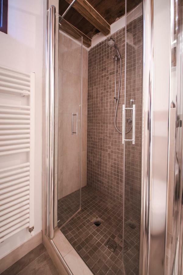 Location In Inviting Apartment Florence