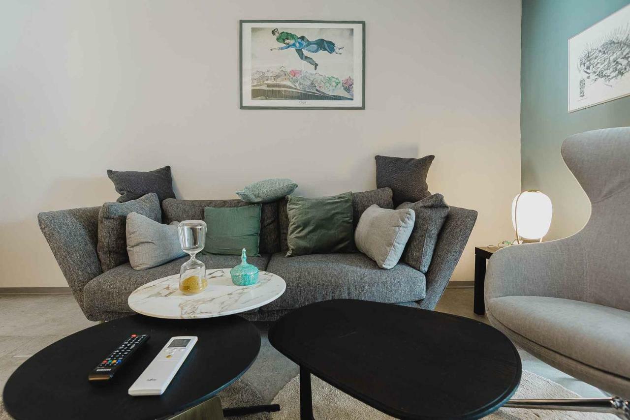 Ee Luxury Apartment