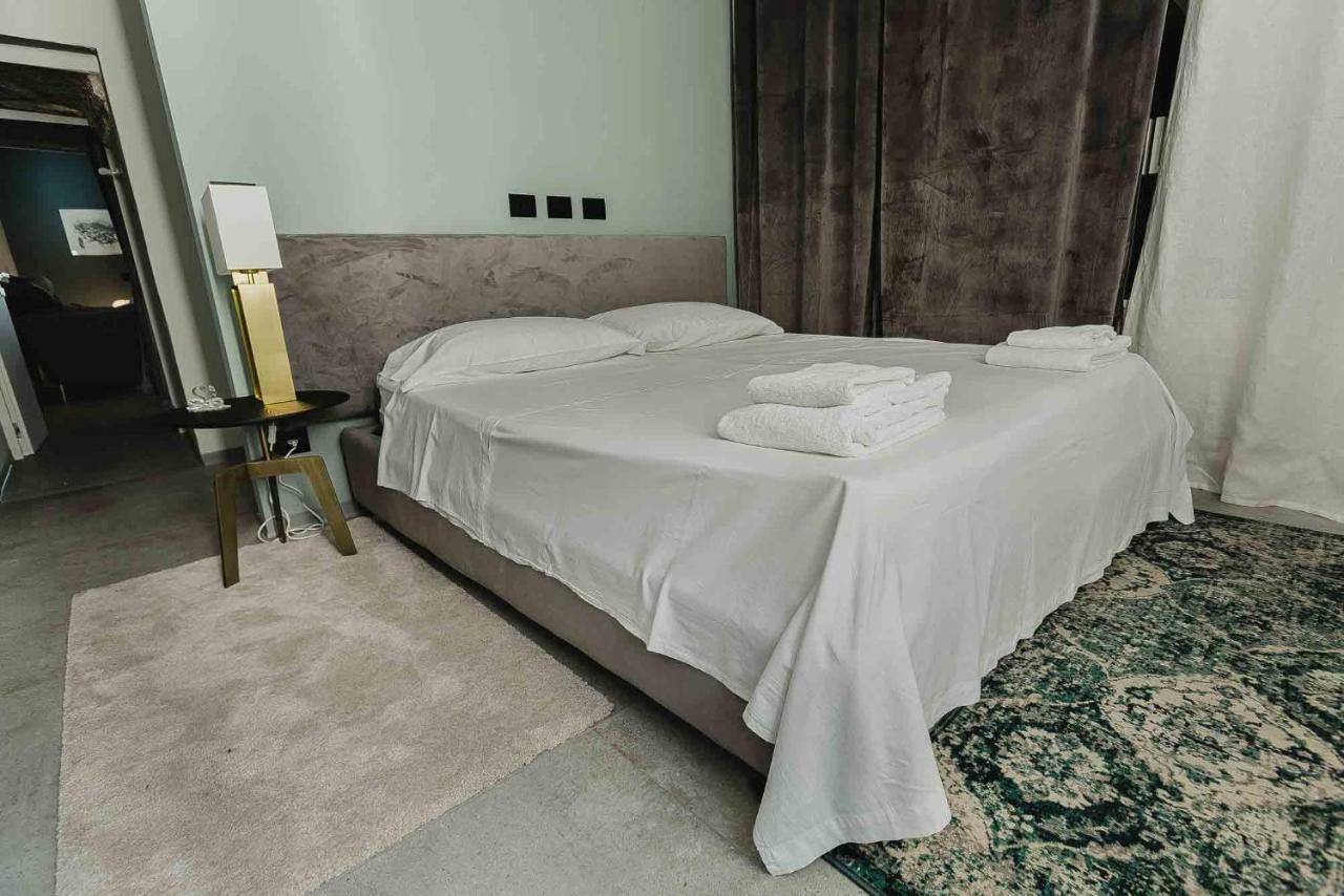 Ee Luxury Florence