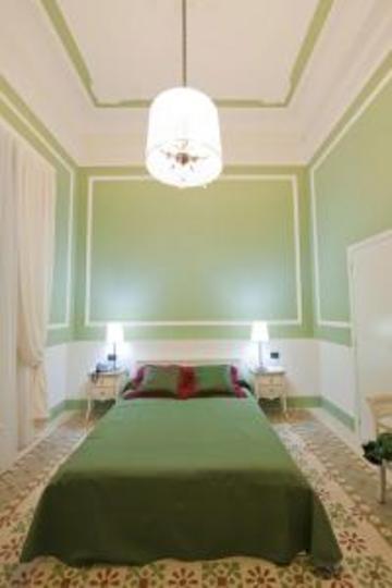 Palazzo Lombardo Couette-café 2*