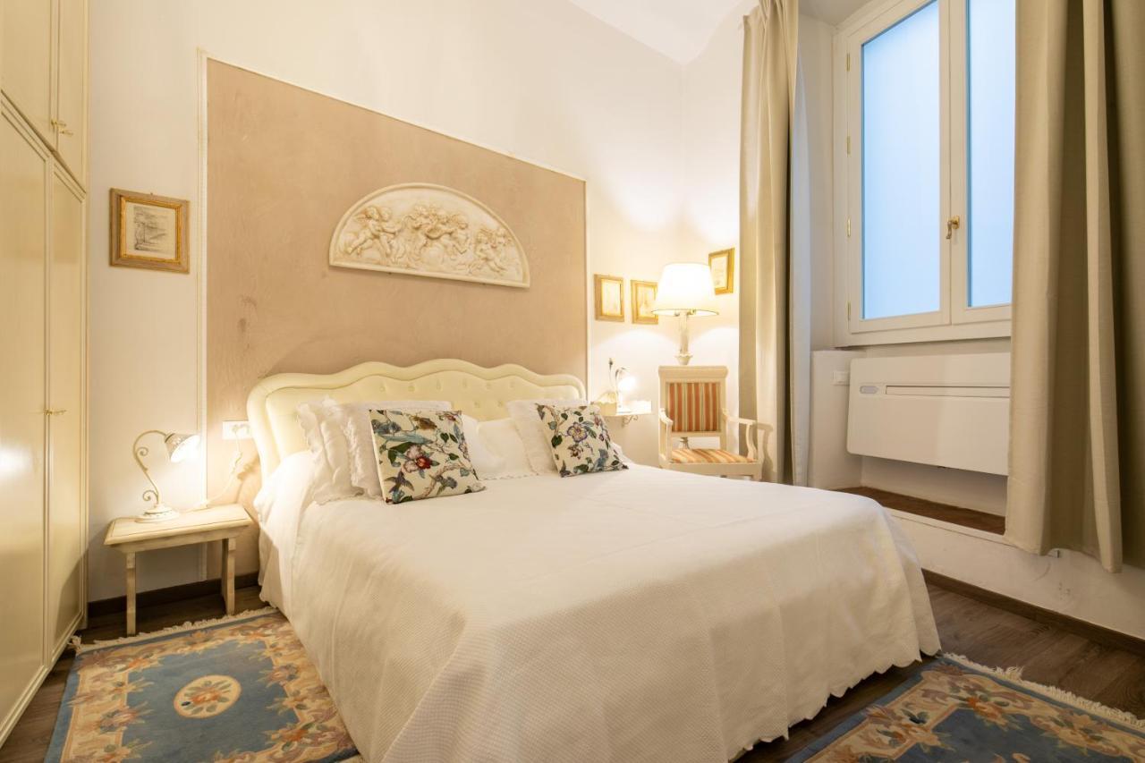 Apartment Tornabuoni Chic Florence