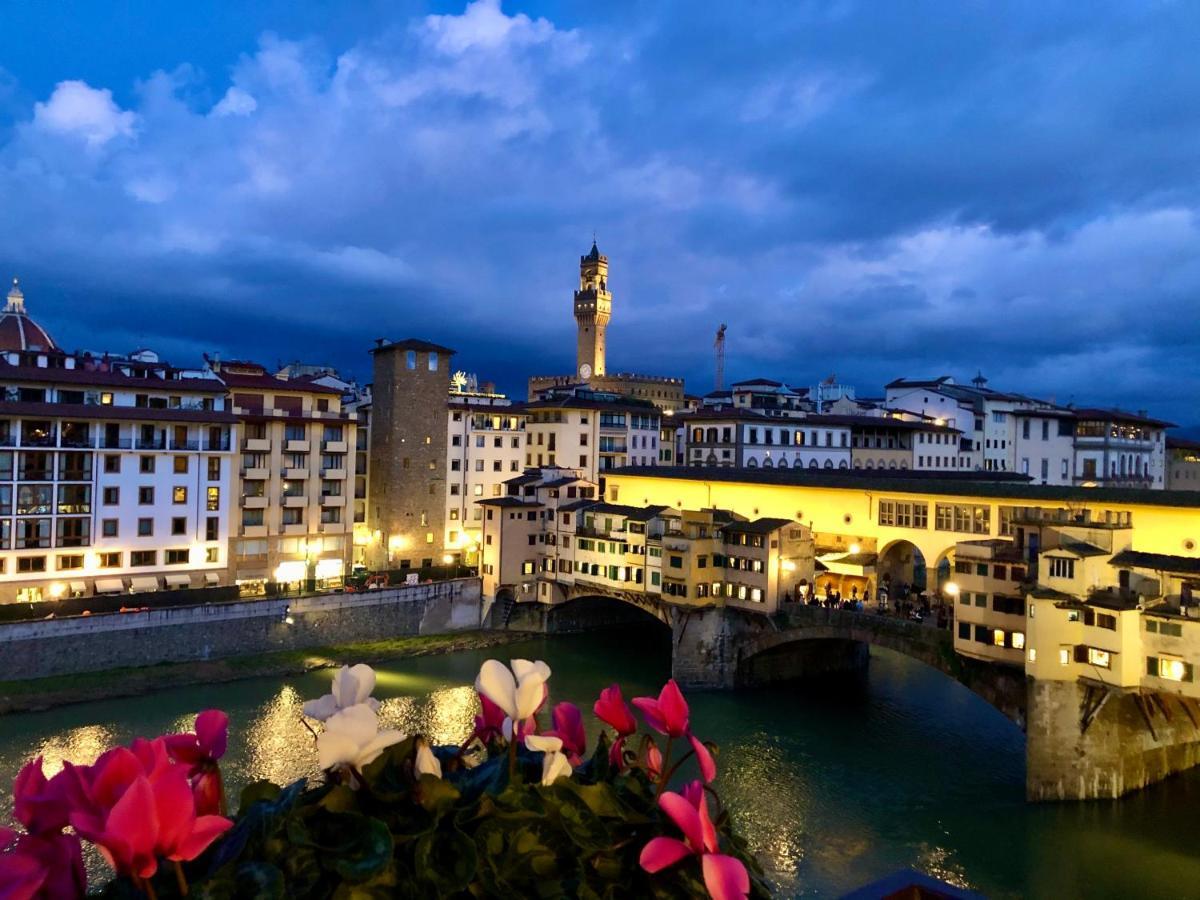 Apartment Ponte Vecchio View Luxury Florence