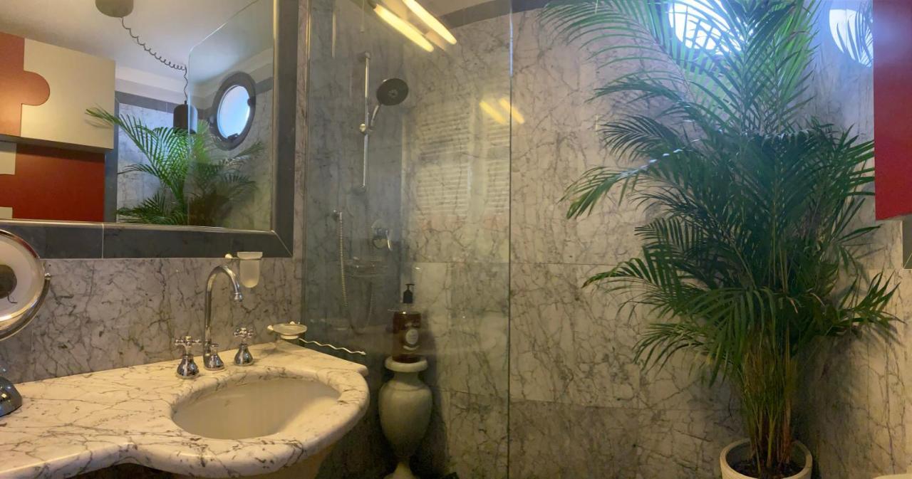 Jr Home * Florence