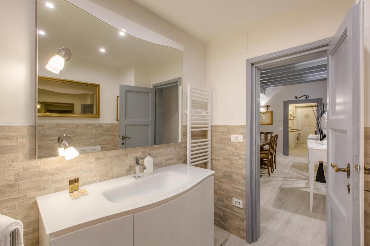 Elegant & Stylish Center Apartment *