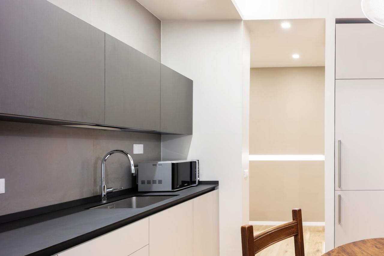 Giovanni Angelico Wood And Design Apartment