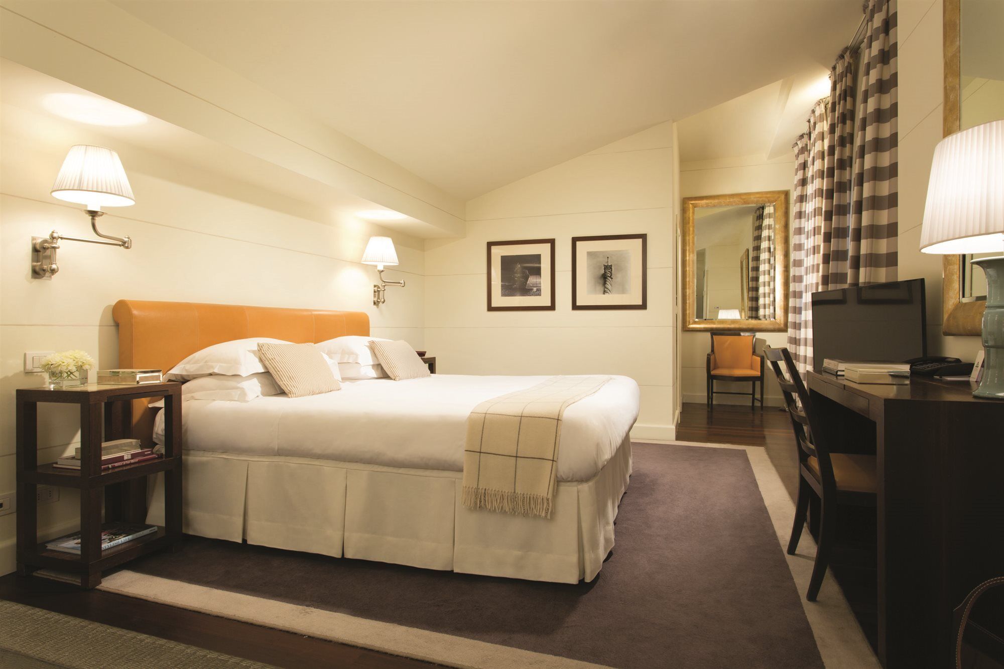 Gallery Art - Lungarno Collection Hotel Florence