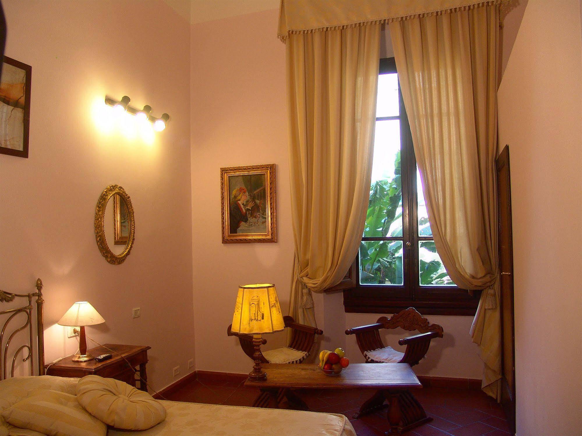 Coco Places Panerai, Centro Storico Maison d'hôtes 2*