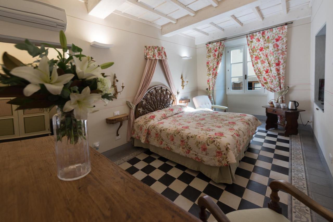 Corte Dei Neri Residenza D'epoca Bed & Breakfast Florence