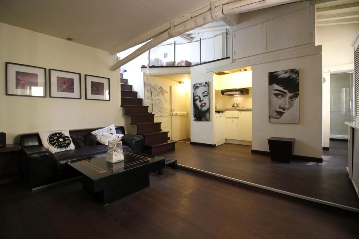 Apartment Fashion 76 *