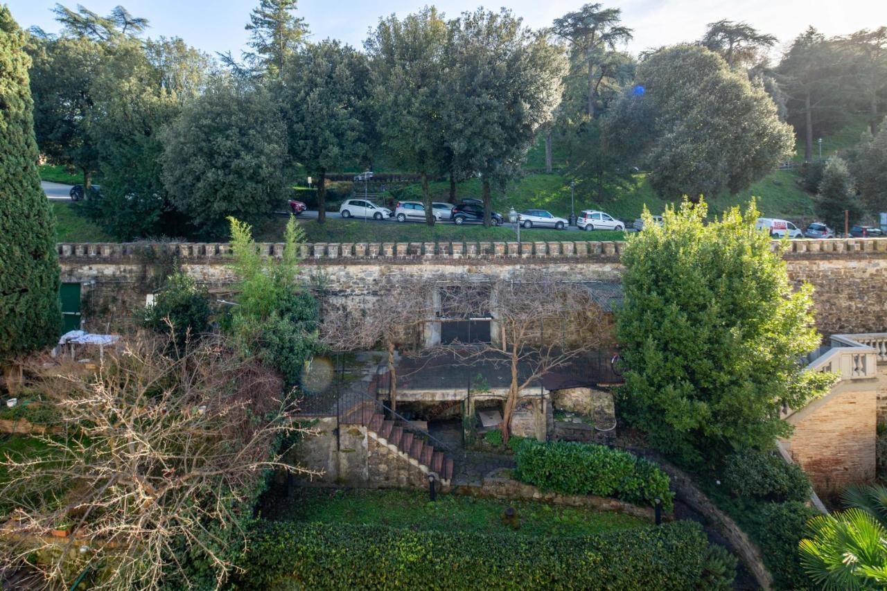 Lungarno Panoramic View Apartment Florence