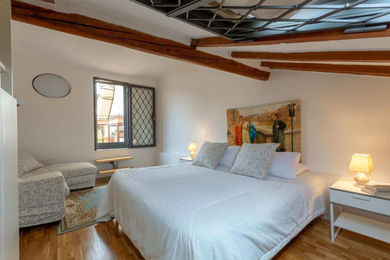 Penthouse Alexandra Tower Apartment