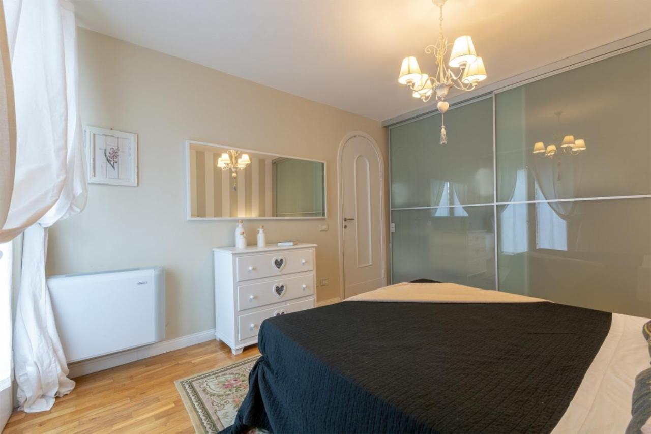 Penthouse Alexandra Tower Apartment