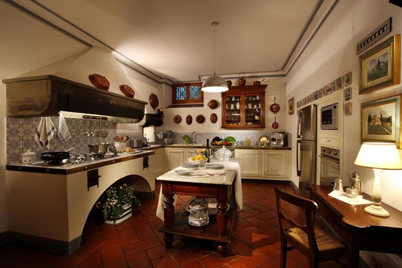 Ex Corde Montis Florence