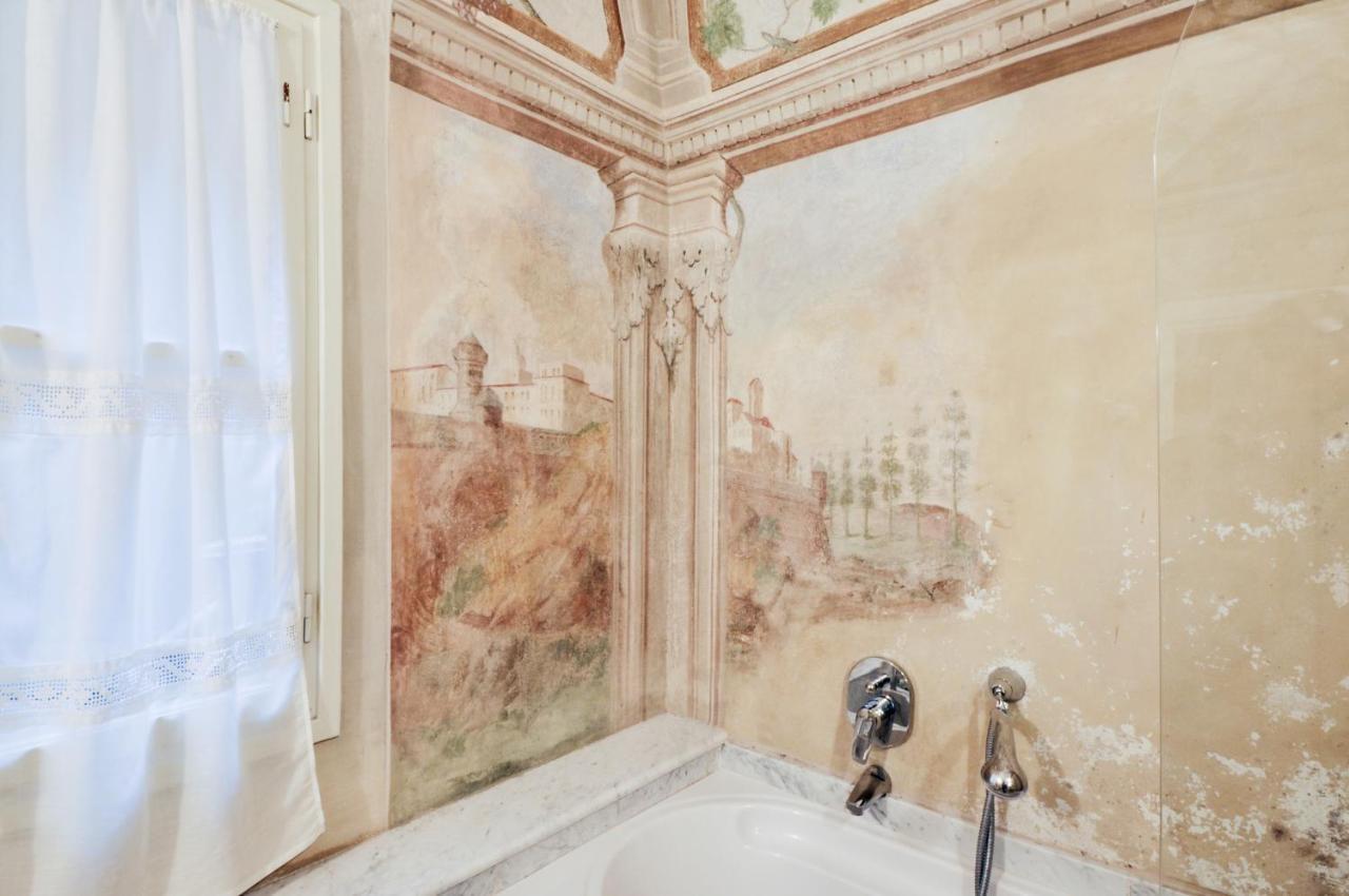 Apartment Tornaquinci Palace *