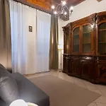 La Bottega Di Botticelli By Halldis