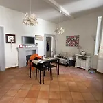 Firenze Apartment