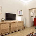 Sant\'Ambrogio Elegant Apartment