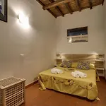 Pilastri Apartment Near Santa Croce