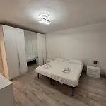 Spacious & Trendy 2Br Apartment