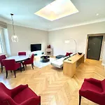 Casa R