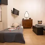 Santa Croce 2Suite Apartment