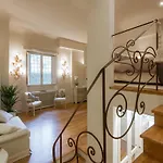 Apartments Florence - San Niccolo Elegance